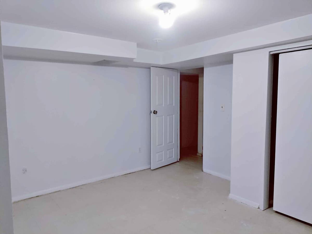 Looking for a Roommate