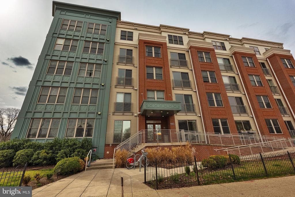 Luxury Apartment in Silver Spring